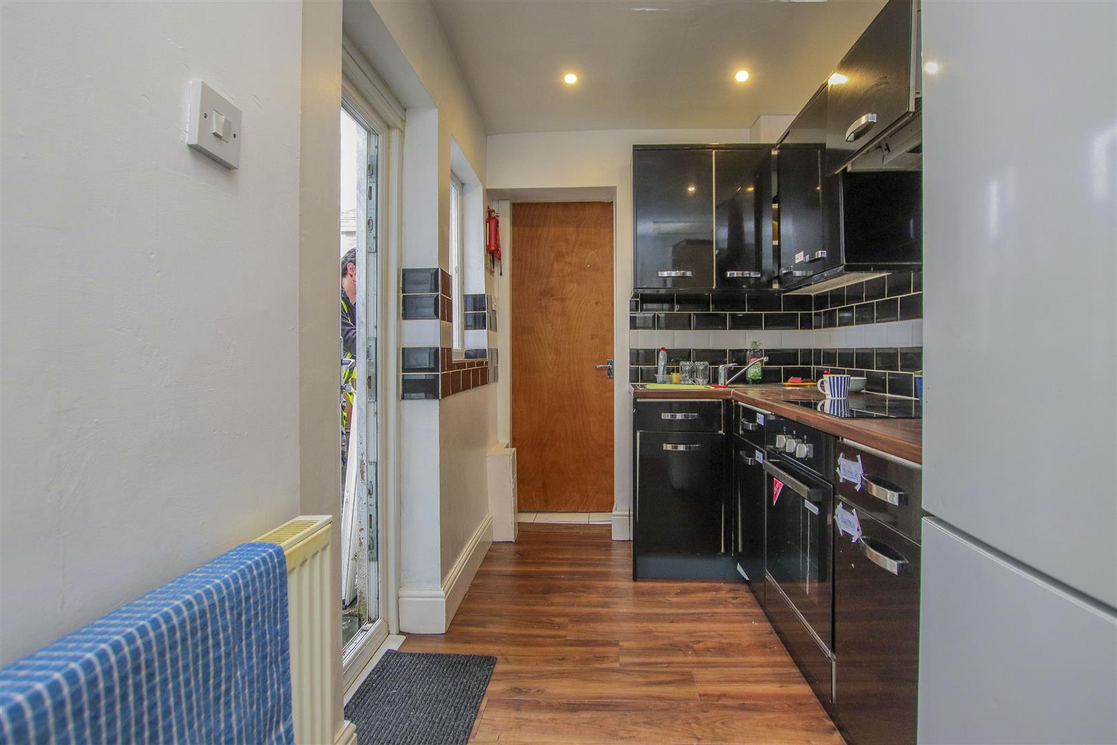 4 Bed Terraced House For Sale - Main Image